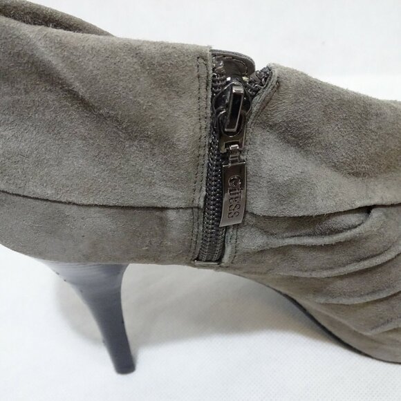 Guess Obstacle Suede Ankle Bootie Heels Women Size 9.5 M Gray Leather Zippered - Picture 5 of 11